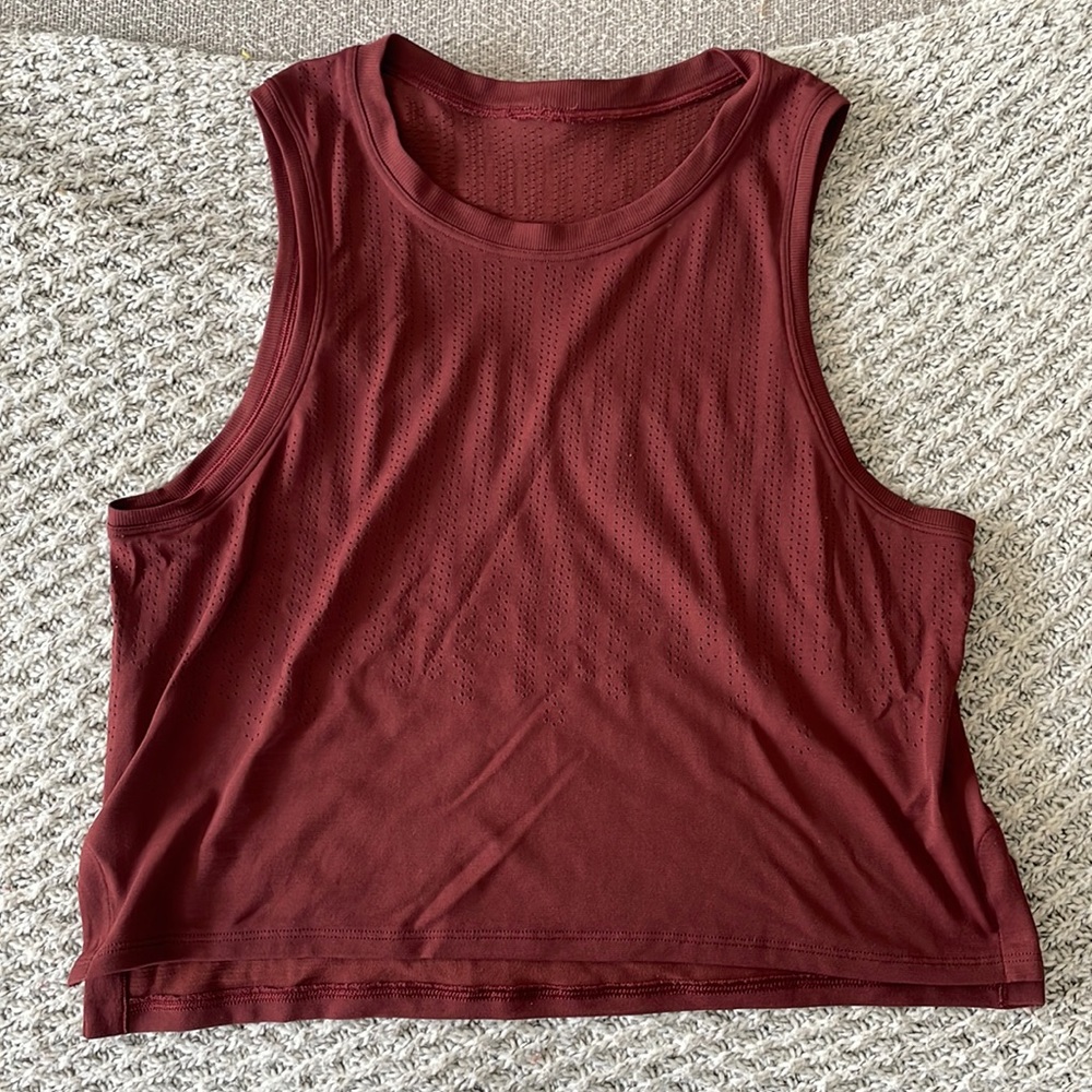 Lululemon tank top / 6